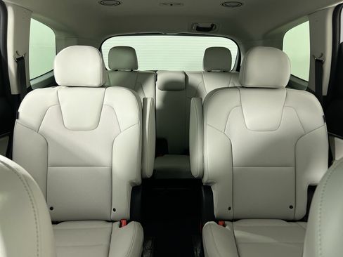 Certified 2024 Kia Telluride S w/ S Sunroof Package FWD image 34