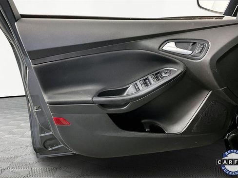Used 2016 Ford Focus SE w/ SE Power Seat Package image 20