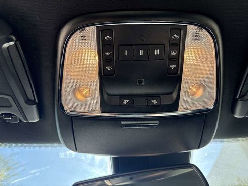 Used 2019 Chrysler 300 S w/ Safetytec Plus Group image 28