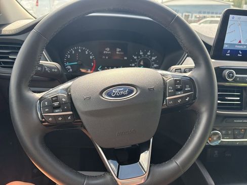 Used 2022 Ford Escape SE w/ Cold Weather Package image 31