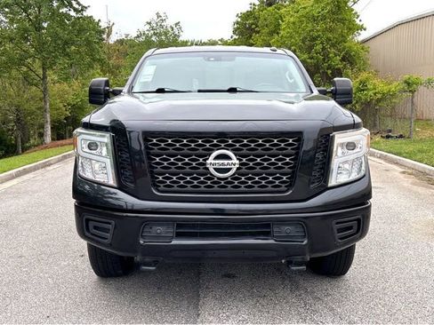 Used 2019 Nissan Titan SV w/ SV Convenience Package AWD/4WD image 2