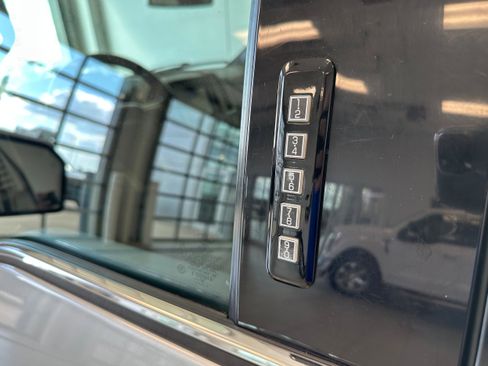 Used 2018 Ford F150 Limited w/ Trailer Tow Package image 9