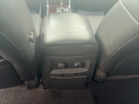 Used 2012 Nissan Pathfinder LE w/ DVD Entertainment Pkg AWD/4WD image 13