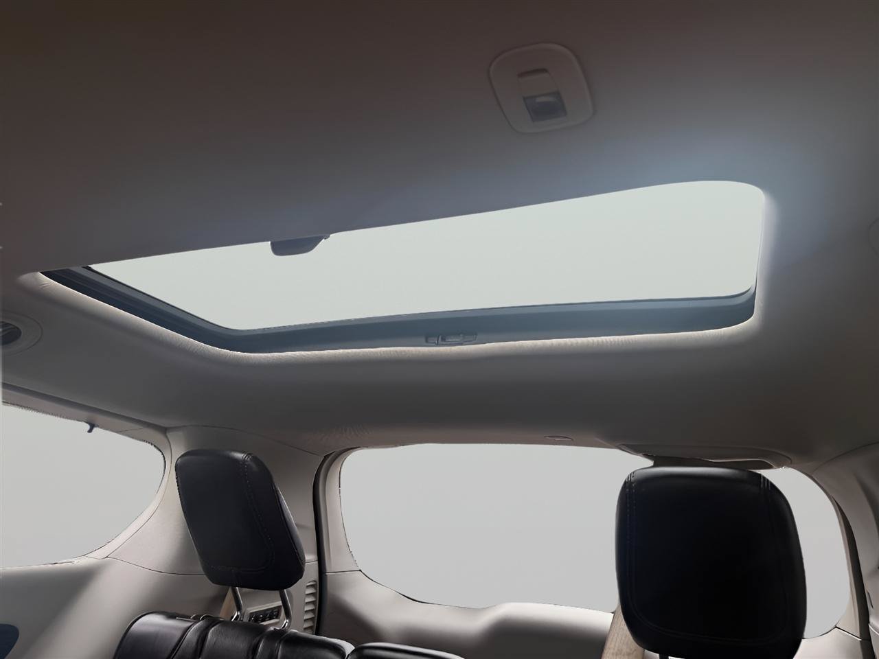 Used 2018 Chrysler Pacifica Limited FWD image 13