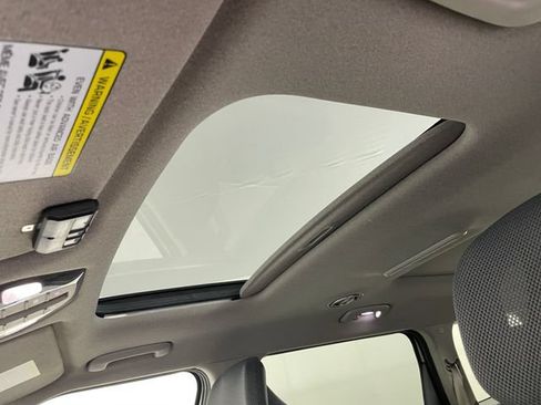 Certified 2024 Kia EV9 Wind AWD/4WD image 10