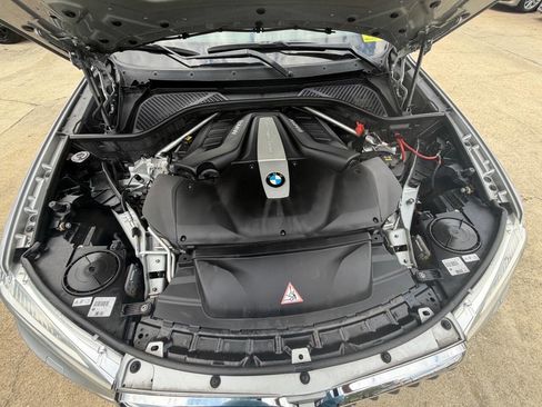 Used 2016 BMW X5 xDrive50i w/ M Sport image 9