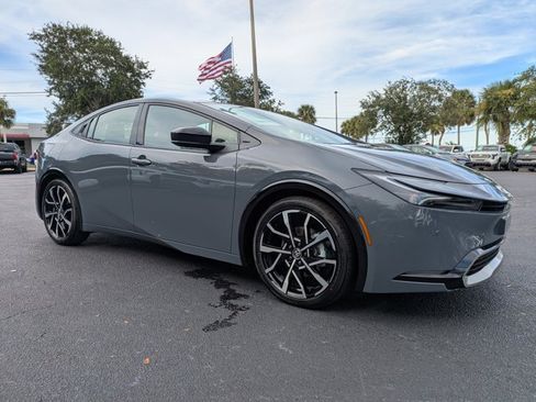 New 2026 Toyota Prius Plug-In Hybrid FWD image 2