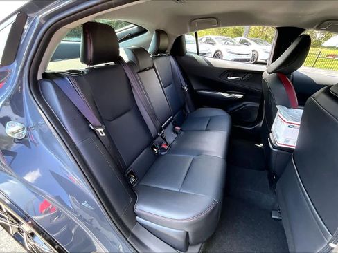 Used 2025 Toyota Prius Plug-In Hybrid image 17