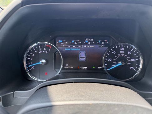 Used 2019 Ford Expedition Max XLT w/ Equipment Group 202A AWD/4WD image 17