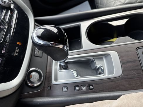 Used 2020 Nissan Murano Platinum image 24