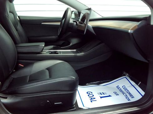 Used 2023 Tesla Model 3 Standard Range RWD image 39