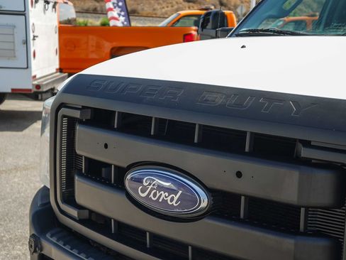 Used 2016 Ford F350 XL w/ Power Equipment Group RWD image 9