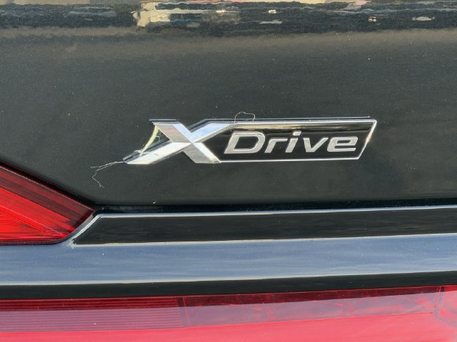 Used 2018 BMW 750i xDrive AWD/4WD image 11