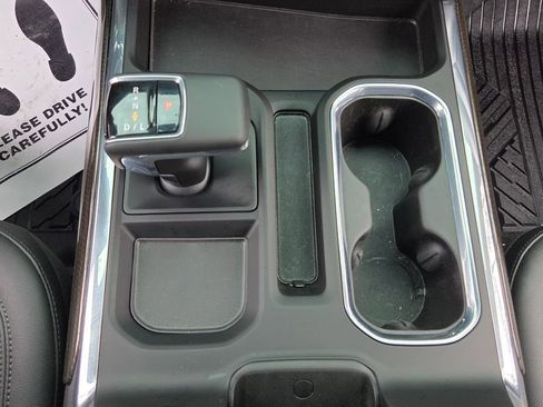 Used 2025 Chevrolet Silverado 1500 LT Trail Boss w/ Convenience Package II image 18