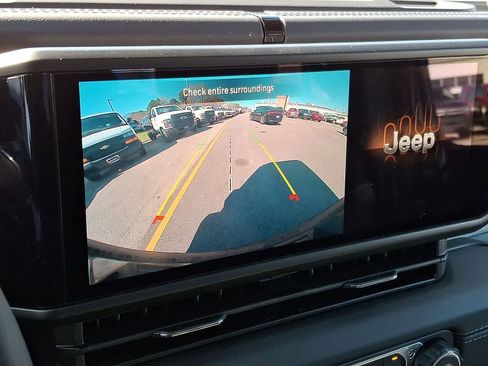 Used 2025 Jeep Wrangler Sahara w/ Safety Group image 20