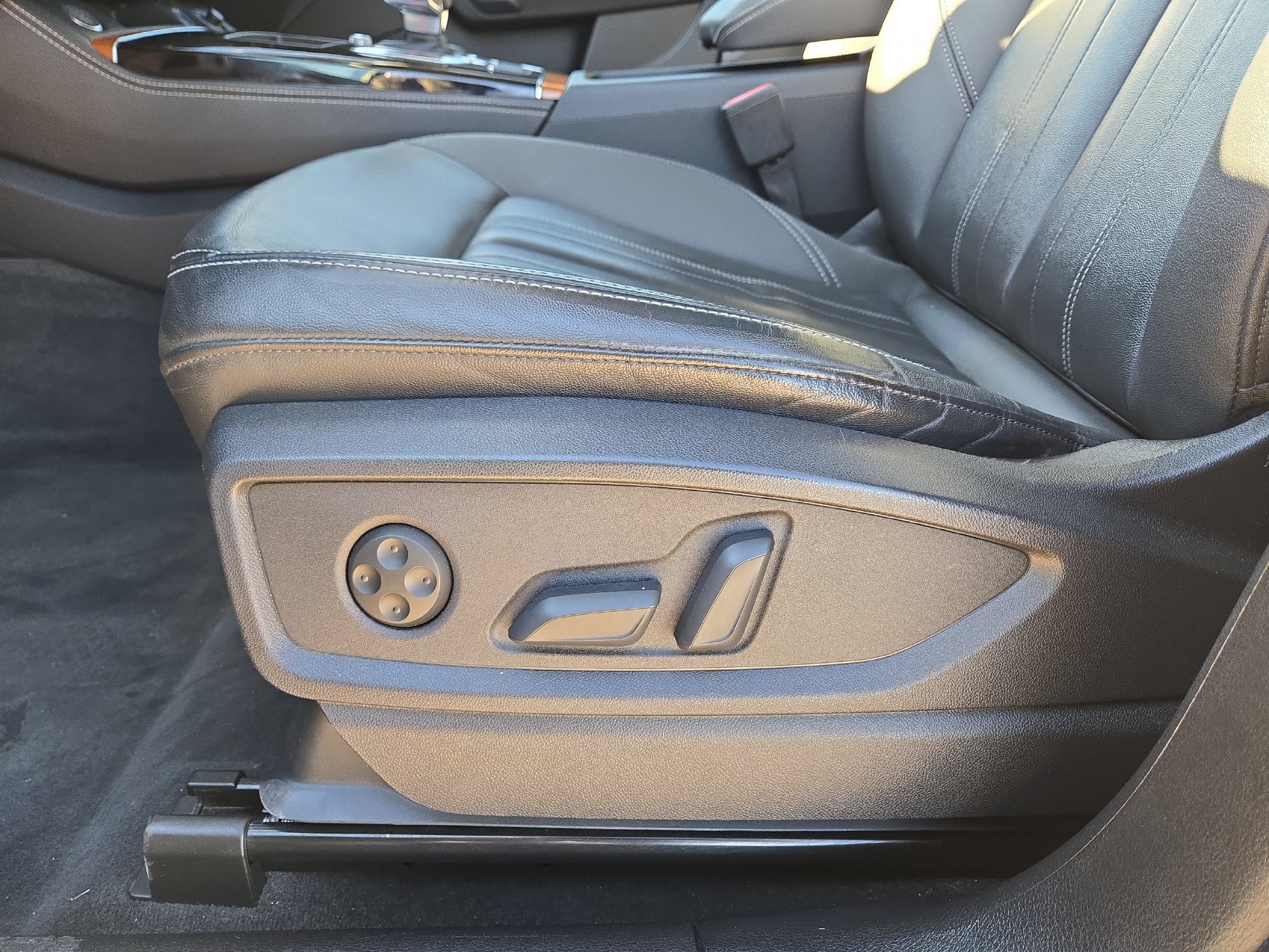 Used 2023 Audi Q5 2.0T Premium Plus AWD/4WD image 17