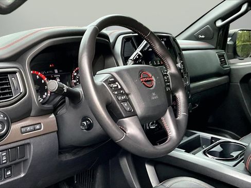 Used 2023 Nissan Titan PRO-4X w/ Pro-4x Convenience Package AWD/4WD image 20