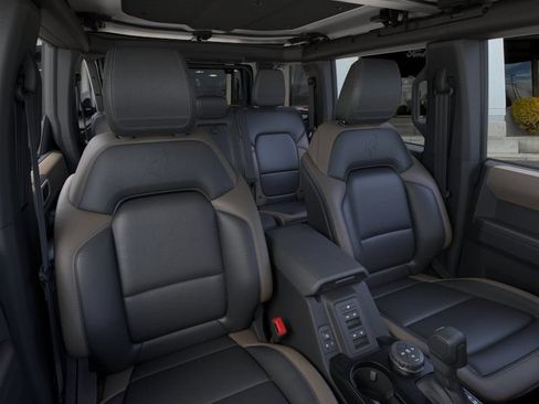 New 2026 Ford Bronco Big Bend w/ Black Diamond Package AWD/4WD image 10
