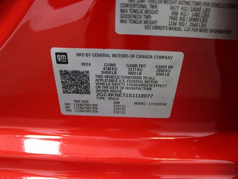 Used 2025 Chevrolet Silverado 2500 LT image 42