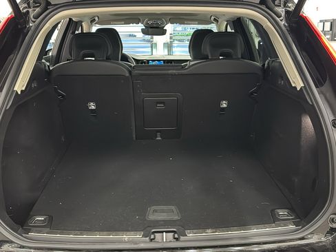 Used 2024 Volvo XC60 B5 Plus w/ Climate Package AWD/4WD image 30