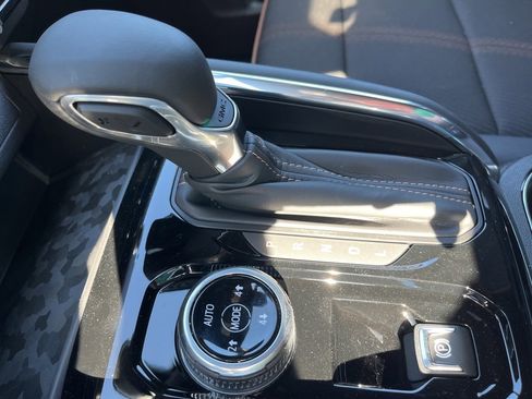 New 2025 GMC Canyon AT4 w/ Nightfall Edition image 20