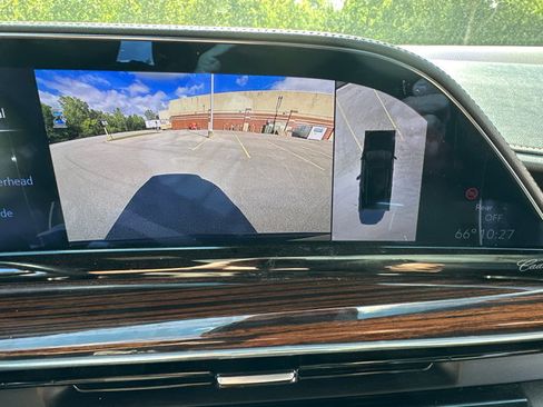 Used 2023 Cadillac Escalade ESV Premium Luxury image 18