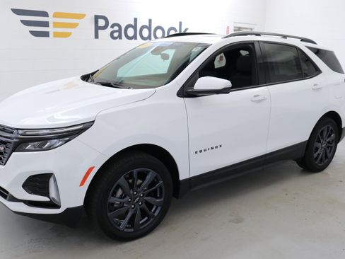 Certified 2024 Chevrolet Equinox RS image 3