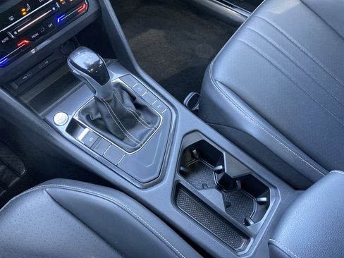 Used 2023 Volkswagen Tiguan SE R-Line image 42