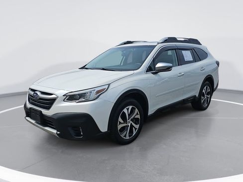 Used 2020 Subaru Outback Touring XT AWD/4WD image 9