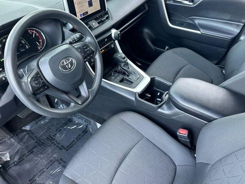 Used 2024 Toyota RAV4 XLE image 9