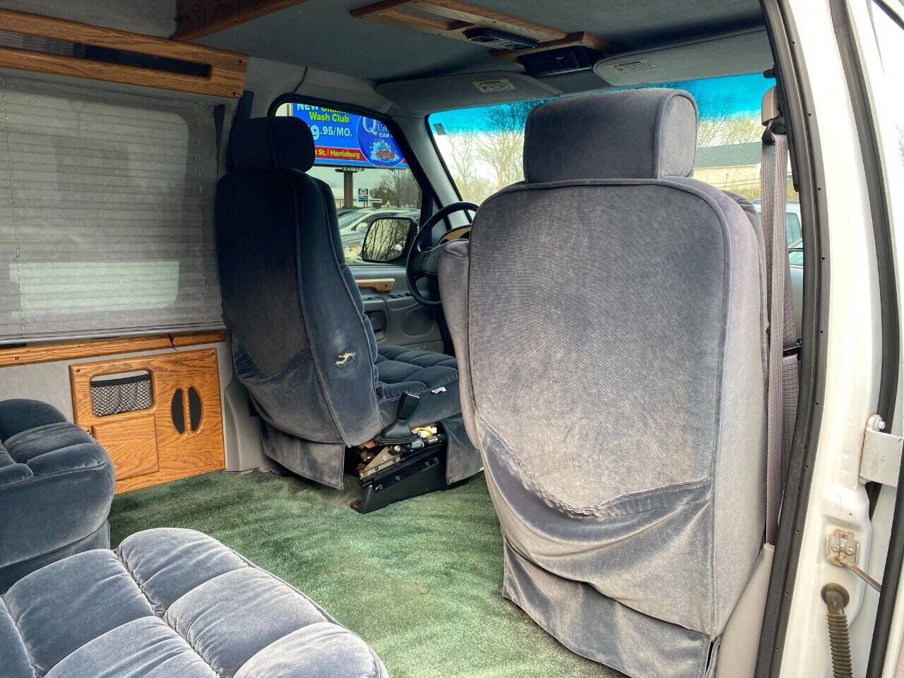 Used 1997 Ford E-150 and Econoline 150 RWD image 31