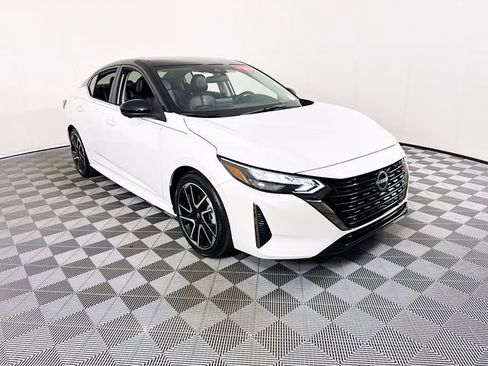 Certified 2025 Nissan Sentra SR w/ SR Premium Package image 1