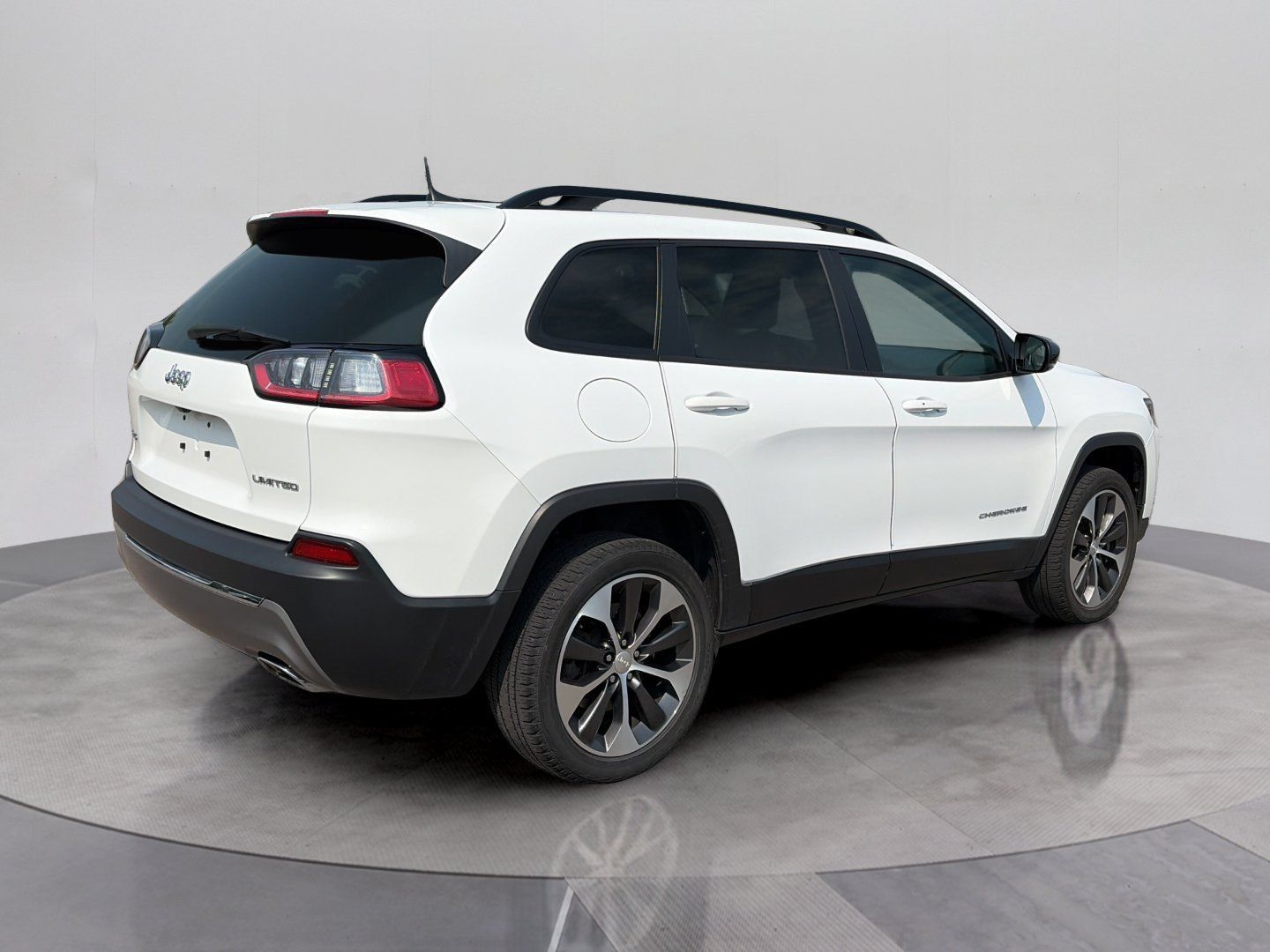 Used 2022 Jeep Cherokee Limited w/ Elite Package AWD/4WD image 7