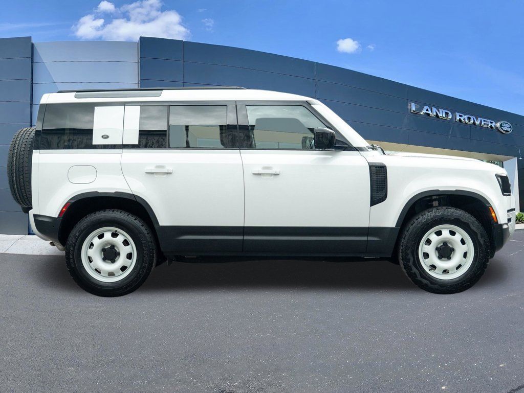 Used 2023 Land Rover Defender 110 AWD/4WD image 8