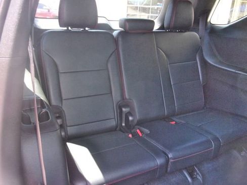Used 2025 Chevrolet Traverse RS w/ LPO, Floor Liner Package AWD/4WD image 35