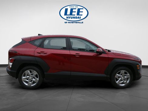 Used 2026 Hyundai Kona SE FWD image 2