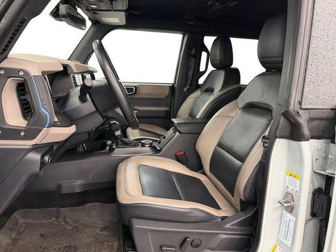 Used 2023 Ford Bronco Wildtrak AWD/4WD image 9