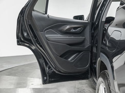Used 2023 GMC Terrain SLE w/ Driver Convenience Package image 26