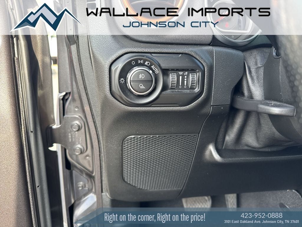Used 2021 Jeep Gladiator Mojave AWD/4WD image 32