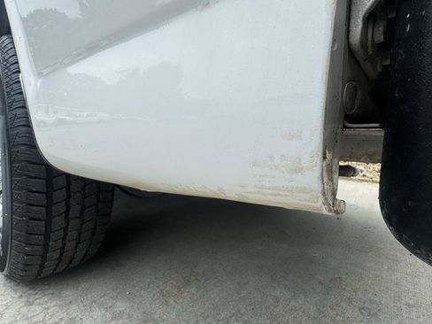 Used 2010 Chevrolet Express 1500 RWD image 14
