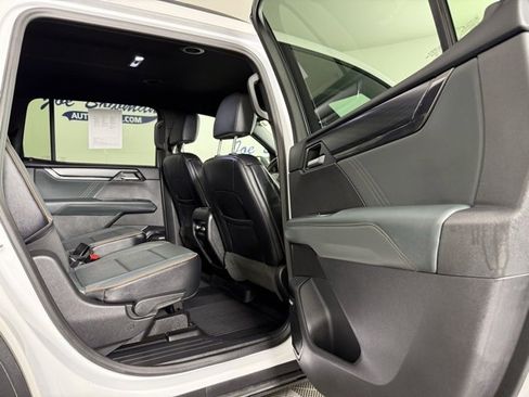 Used 2024 GMC Acadia AT4 w/ LPO, Floor Liner Package image 19