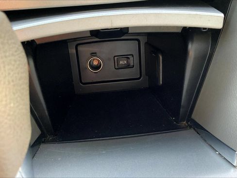 Used 2009 Toyota Camry LE FWD image 14