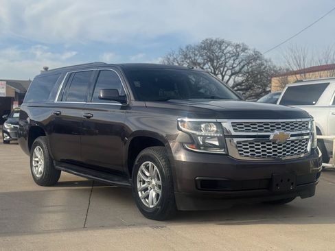 Used 2015 Chevrolet Suburban LT AWD/4WD image 3