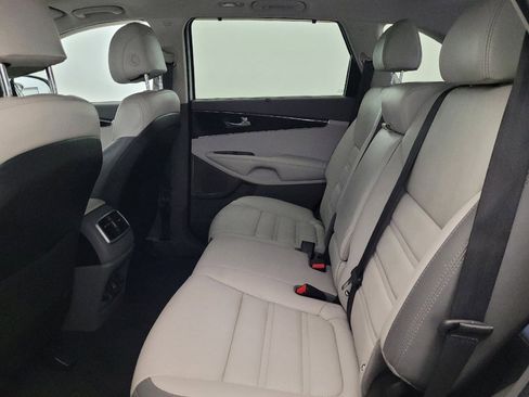 Used 2017 Kia Sorento SX FWD image 18