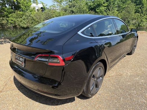 Used 2019 Tesla Model 3 Long Range RWD image 3