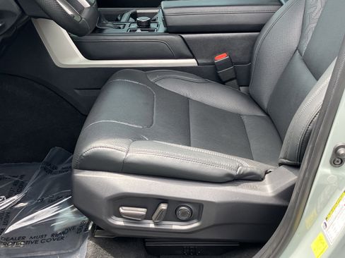 Used 2024 Toyota Tundra Limited AWD/4WD image 17