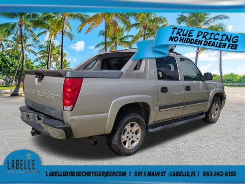 Used 2006 Chevrolet Avalanche Z66 w/ Preferred Equipment Group RWD image 4