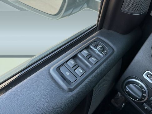 Used 2016 Land Rover LR4 HSE AWD/4WD image 27
