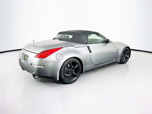 Used 2006 Nissan 350Z Touring image 9