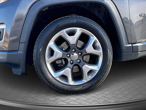 Used 2018 Jeep Compass Limited image 10